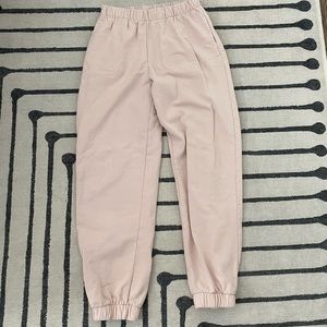 BRANDY MELVILLE ROSA SWEATS